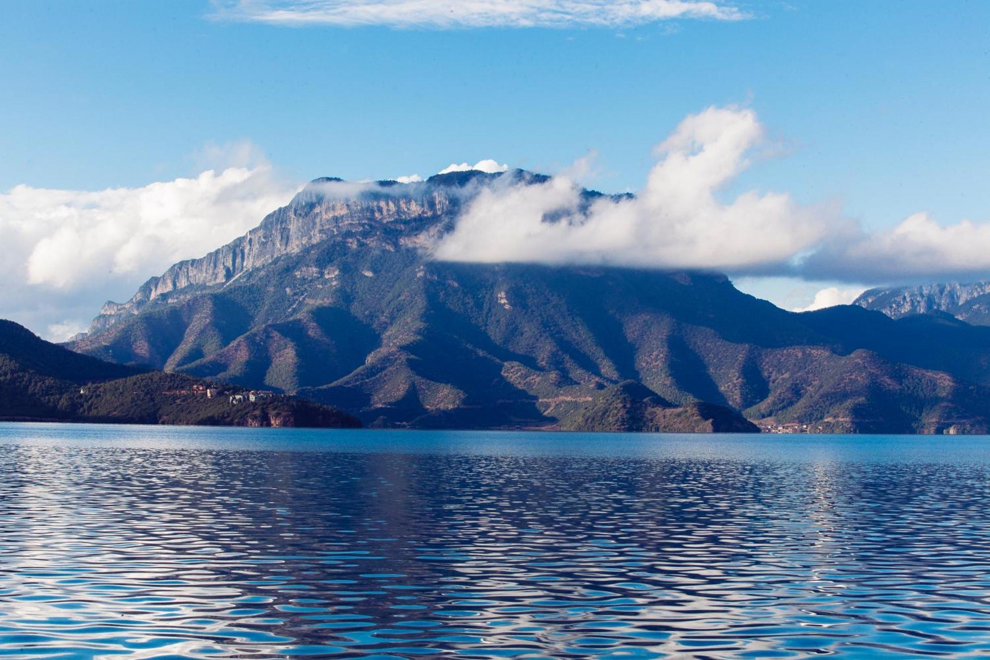 Hotel Indigo Lugu Lake By Ihg Lijiang  Exterior foto